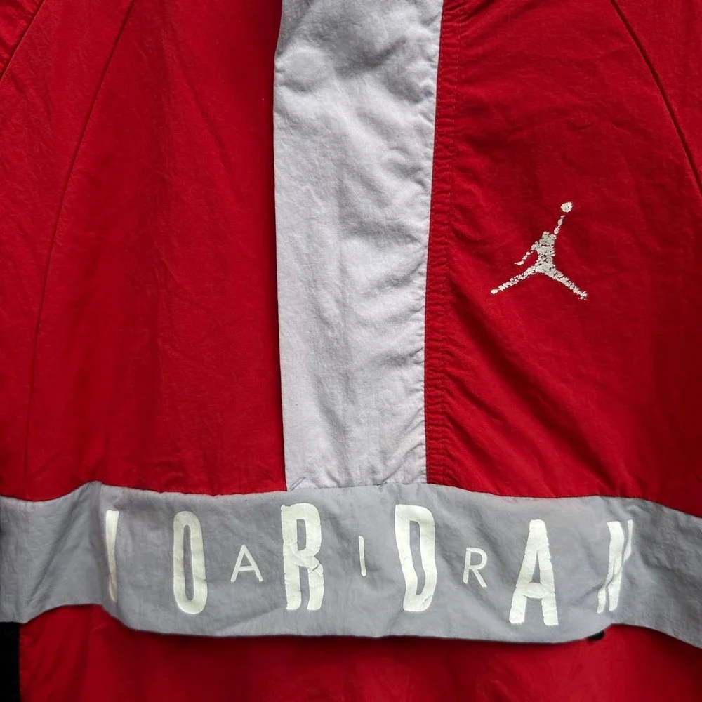 Jordan Air Red Hooded Jumpman Hooded windbreaker Jacket Size Small